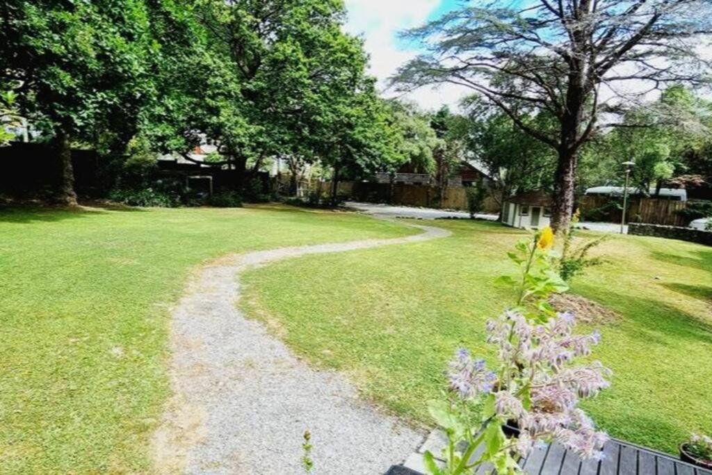 Pinehaven Cottage Upper Hutt Extérieur photo